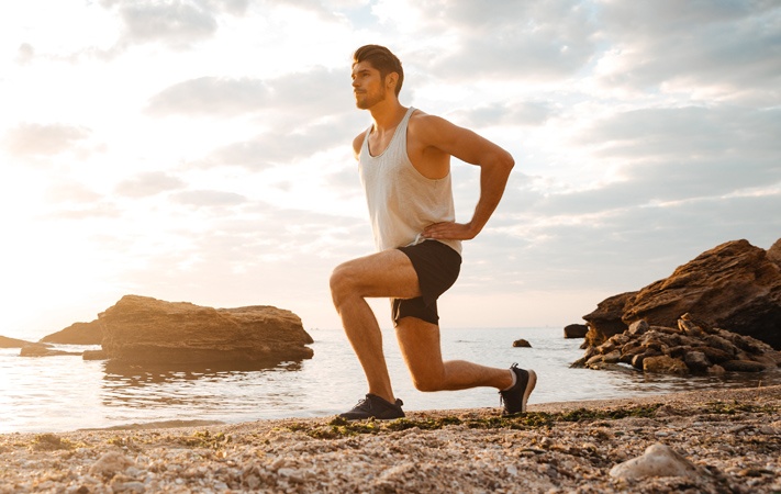 Ausfallschritte am Strand Ausfallschritte am Strand