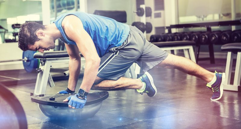 Propriozeptives Training verbessert die Balance Propriozeption mit dem Bosu Ball trainieren