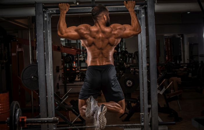 Klimmzüge im 3er Split Trainingsplan Klimmzüge im 3er Split Trainingsplan